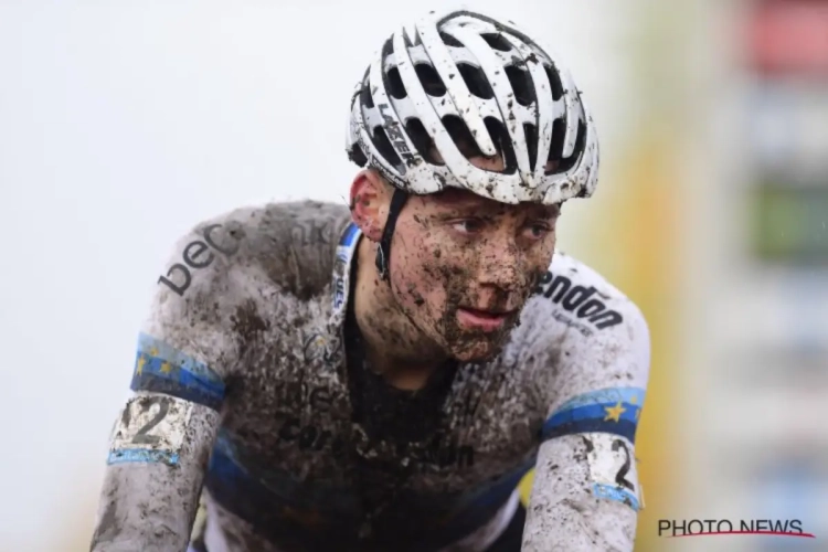 Van der Poel maakt einde aan suprematie van Van Aert in Essen: "Had mijn handen vol"