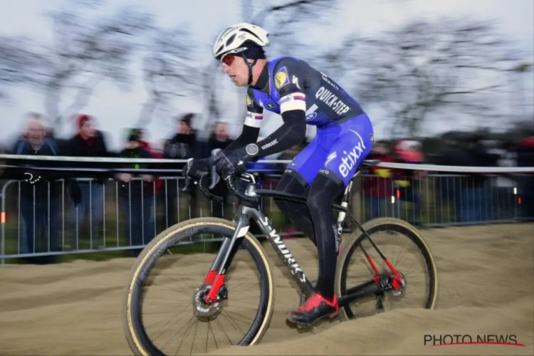 "Of ik zelf terugkeer naar het veld? Misschien wacht ik wel tot als Mathieu en Wout weg zijn"