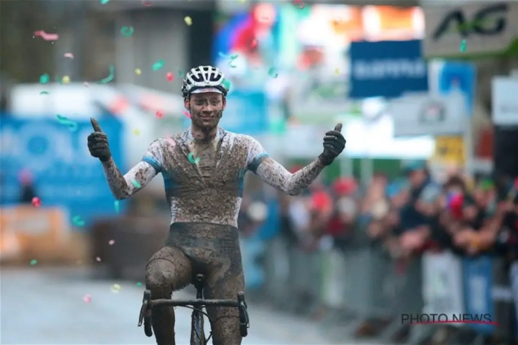 Geen Van Aert, geen Van Der Haar en ook geen spanning: oppermachtige Mathieu speelt solo slim