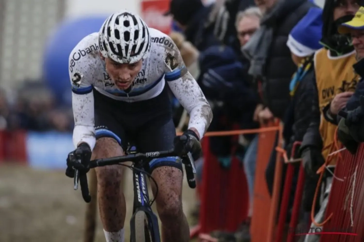 Van der Poel haalt zijn hart op dankzij sterke Van Aert: "Een duel zoals vorig jaar!"