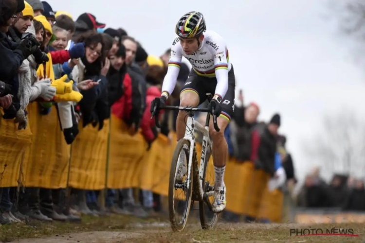 Wout Van Aert tevreden: "Allez, hij is dus ook een mens" en "Slechts een halve ronde afgezien"