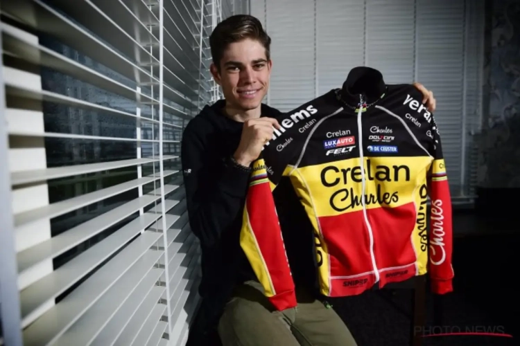 Opvallend: Wout Van Aert mag in Otegem niét met zijn Belgische kampioenentrui starten