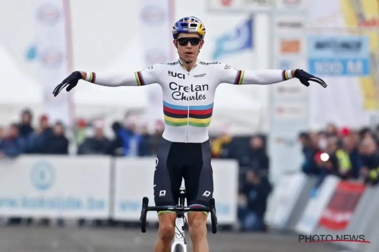 Wout Van Aert mag volgens dokters zegegebaar van op BK 'niet meer maken', wereldkampioen niet akkoord