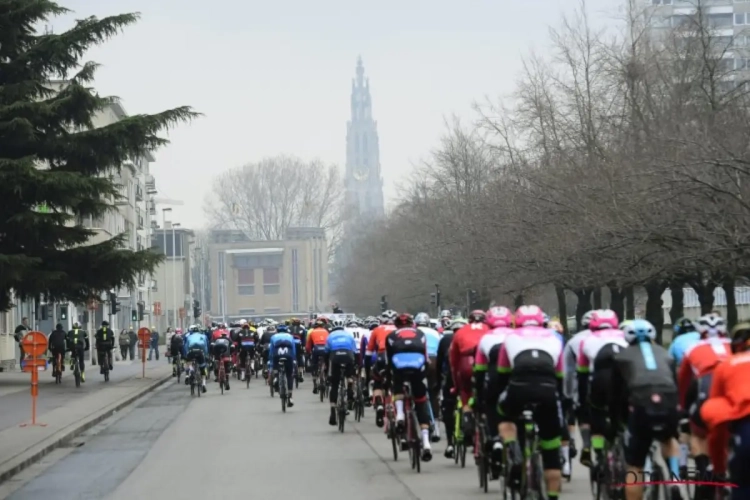 Training met Naesen, naar de windtunnel...: Tietema stoomt twee groentjes klaar om Vlaanderens Mooiste uit te rijden