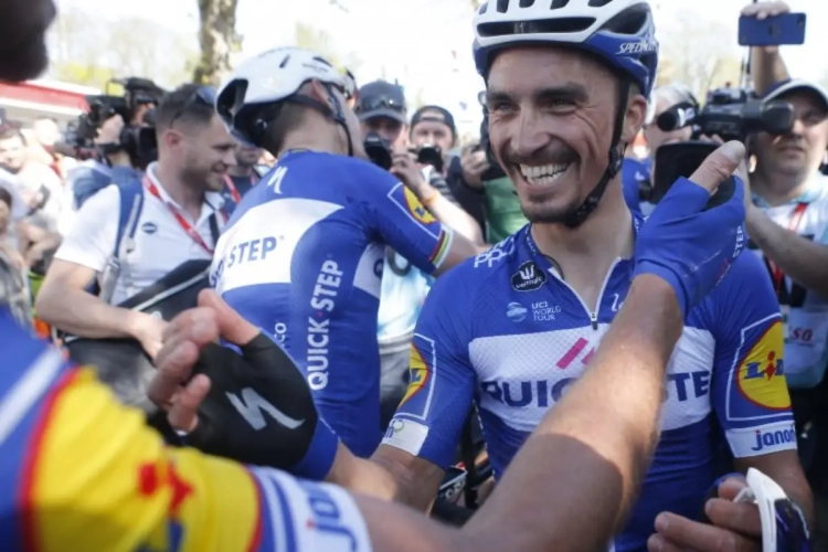 Alaphilippe blikt terug op de Belgische zege die zijn carrière veranderde: "Toen schakelde ik een versnelling hoger"