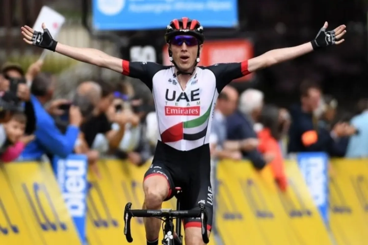 Opvallende schuldige gevonden voor slechte resultaten renners UAE Team Emirates tijdens Tour 