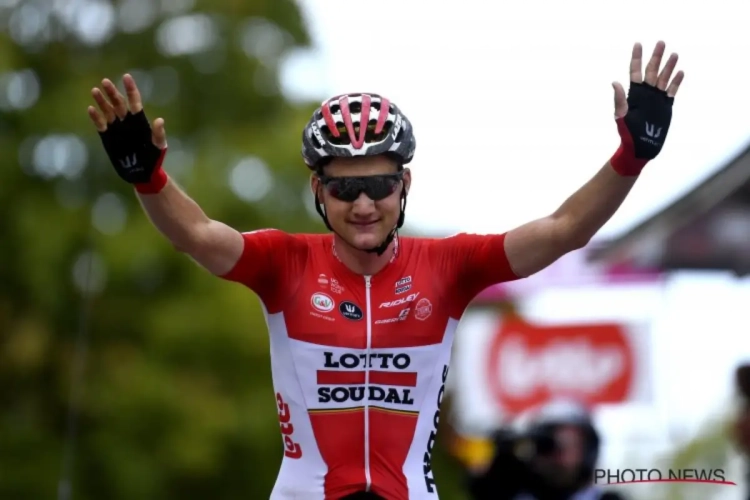 Tim Wellens wint Ronde van Wallonië met minder dan seconde voor op concurrent: "Dit is magnifiek"