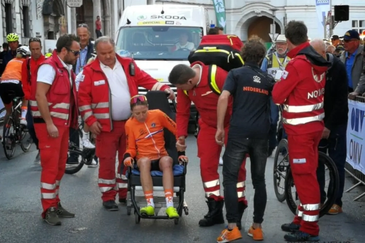 Nederlandse toprenster reed met gebroken knie (!) nog naar 7e plek op WK