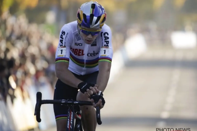 Wout Van Aert legt uit waar het fout liep in Bern: "Een klein akkefietje beslist de koers"