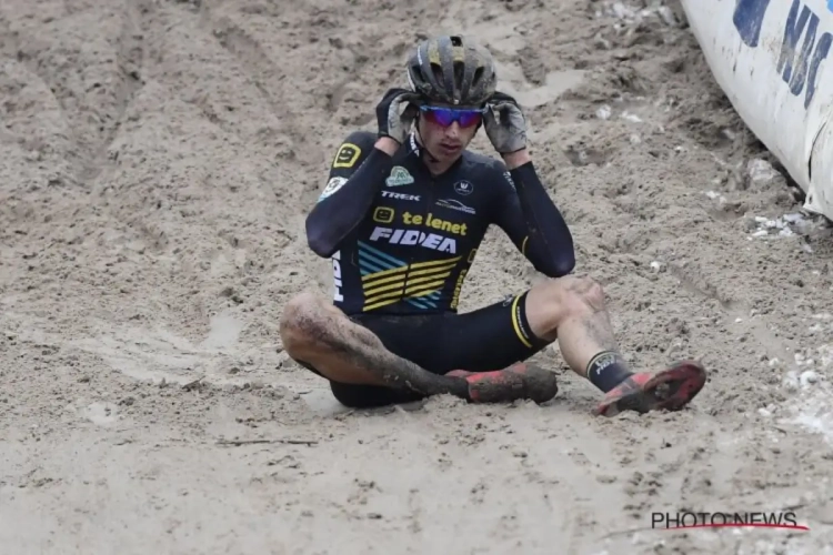 De Kuil in Zonhoven zorgt altijd voor spektakel: Telenet Fidea-renner komt spectaculair ten val