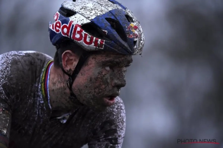 Bij de start liep het al mis voor Wout Van Aert: "Misschien heb ik daar te veel op gefocust"