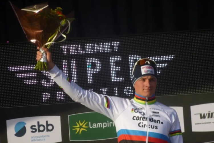 Mathieu van der Poel onthult tijdens slotshow Superprestige droomkoers voor de weg