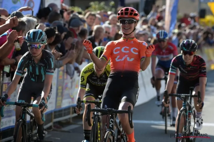 Marianne Vos geeft iedereen het nakijken in Italië en wordt met vierde overwinning mederecordhoudster