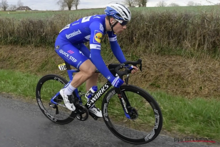 Niet het dagje van Deceuninck-Quick.Step? Slag gemist en nu ook twee renners die de strijd staken