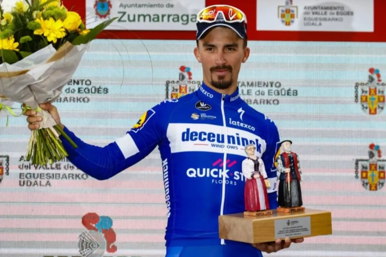 Concurrentie voor Deceuninck-Quick.Step? 'Franse ploeg wil Alaphilippe strikken met lucratief salaris van 4 miljoen euro'