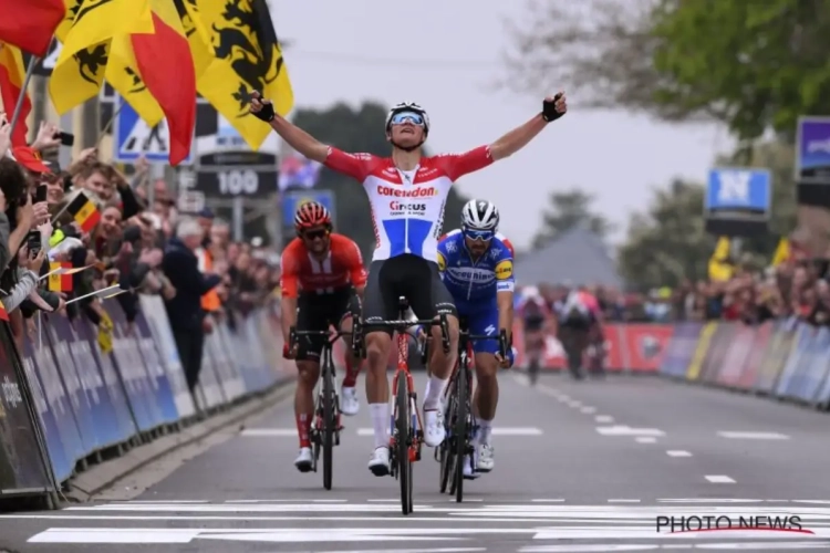 Throwback naar 2019: Van der Poel blijft met verbluffende spurt Alaphilippe, Wellens en Matthews de baas