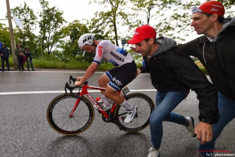 Campenaerts trekt lessen na slecht uitgevoerde fietswissel in San Marino