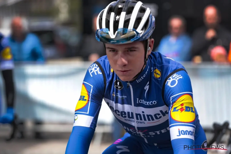 Evenepoel koerst vijftig kilometer in de aanval en ziet ploegmaat net naast de zege grijpen