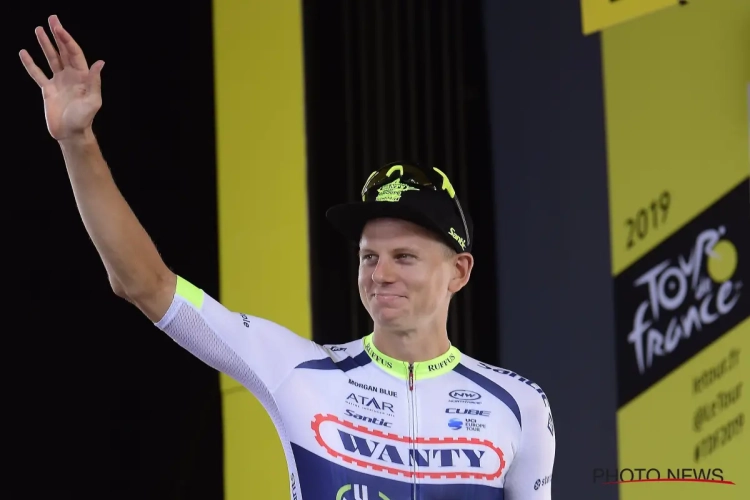 Jonge Belg ontvangt prijs voor de strijdlust: "Leuk om in mijn eerste Tour op het podium te staan"