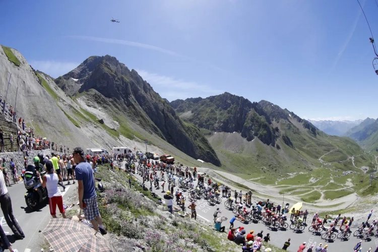 Laatste bergetappe in de Tour de France is niet van de poes: welke zware beklimmingen staan vandaag op het programma? 