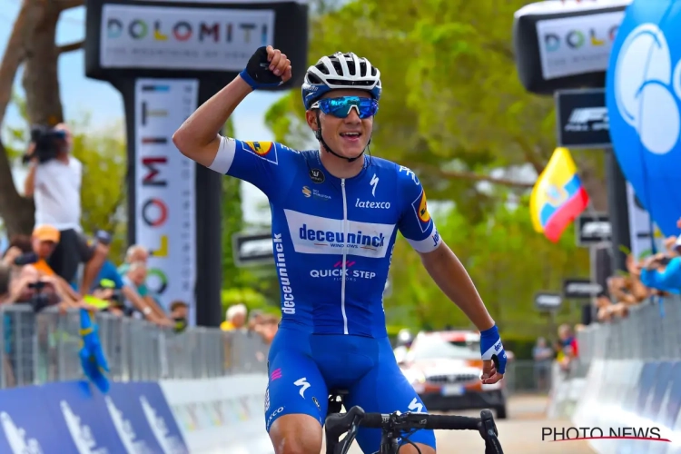 Remco Evenepoel ziet tot eigen verbazing etappe in Italië uitdraaien op overwinning: "De voorsprong bleef maar groeien"