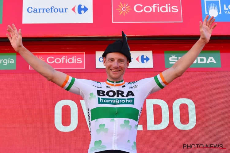 Tweede ritzege in Vuelta heeft speciale betekenis voor Bennett: "Dertien is mijn geluksgetal"