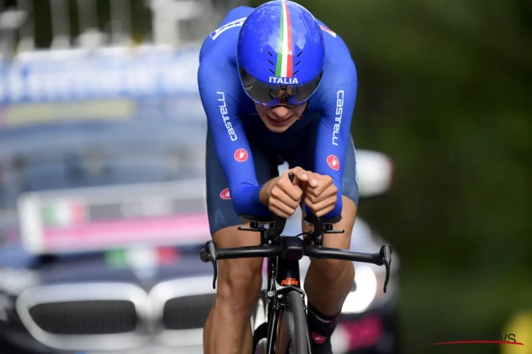 Renner van Trek-Segafredo komt zwaar ten val in laatste meters tijdrit UAE Tour: hij moest naar het ziekenhuis en verschijnt niet meer aan de start van de derde rit