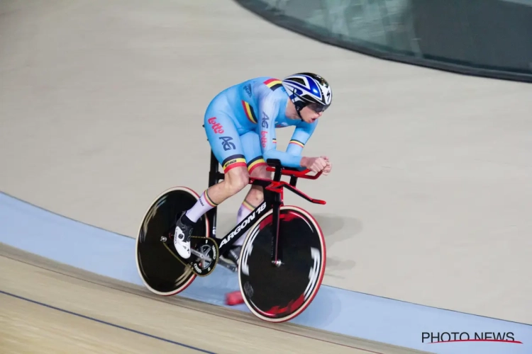 Diederick Schelfhout geraakt in tijdrit niet verder dan ereplaats en moet op de weg mikken om nog medaille te halen