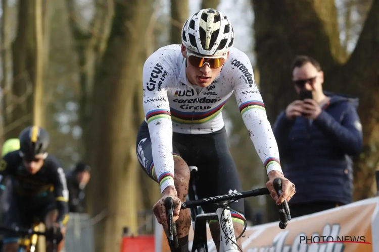 Mathieu Van der Poel kan fout permitteren en wint voor de eerste keer in Bredene