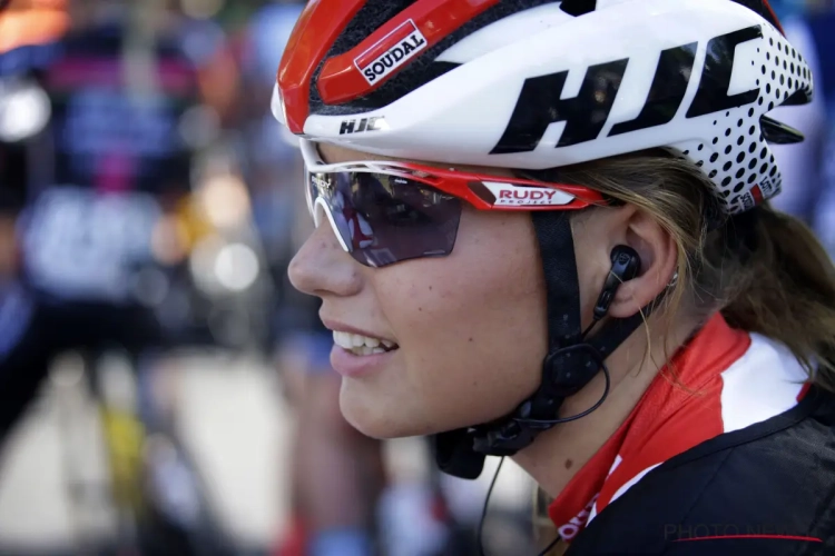 Puck Moonen, ex-Lotto Soudal Ladies, komt met zware (zelf)kritiek: "Grootste vijand ben ikzelf" en "250 euro per maand"