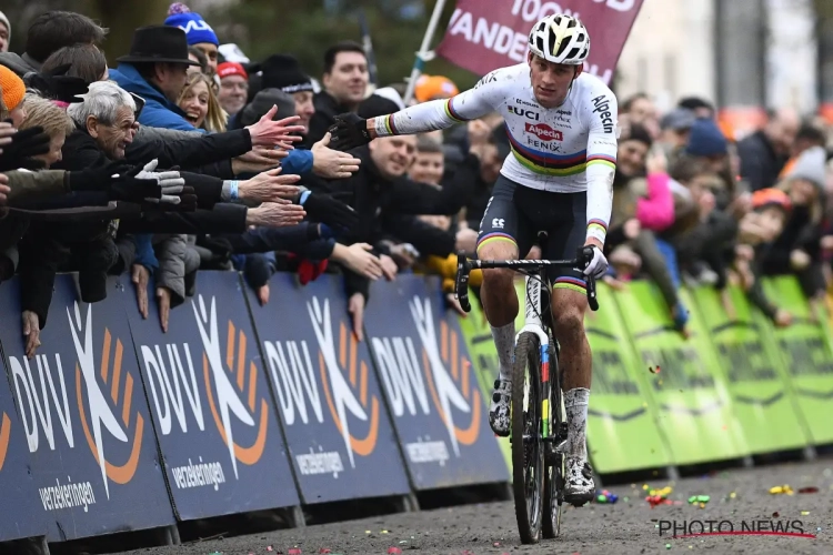 Opnieuw niets te doen aan Mathieu van der Poel in Hoogerheide, Toon Aerts pakt de eindzege in de Wereldbeker 