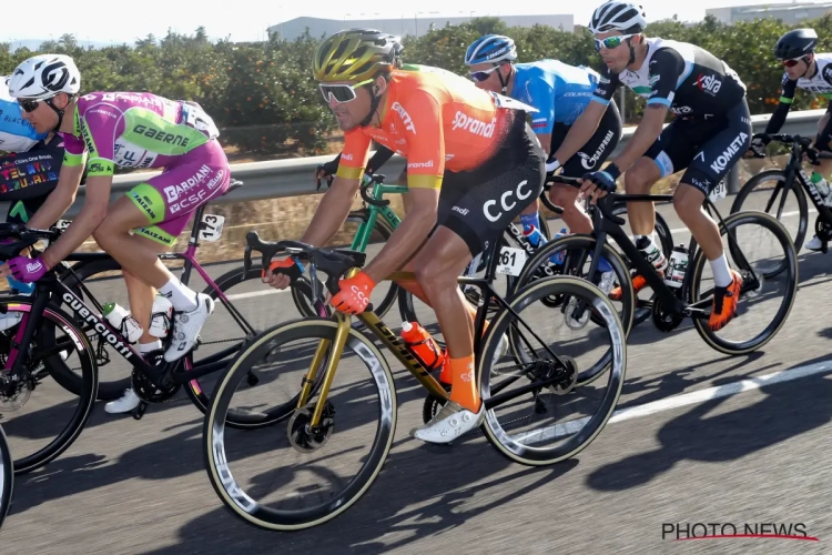 Van Avermaet wordt tiende op 'te lastige' slotklim in Valencia: "Eén kilometer minder was perfect geweest"