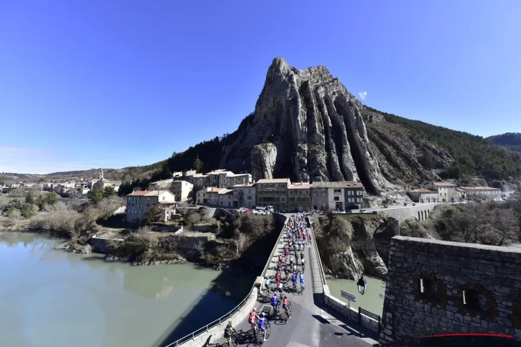 Alle druk op Bennett en Ewan: één van de weinige spinterskansen in de Tour in Sisteron