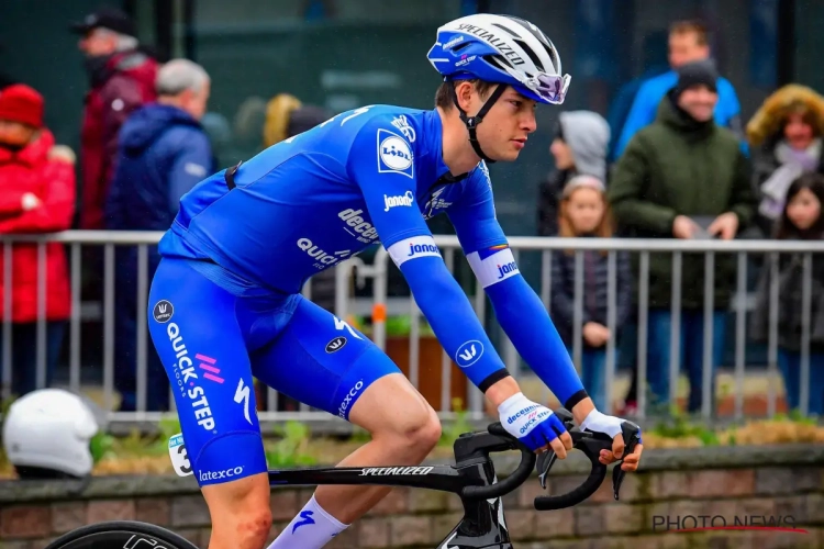 Renner van Deceuninck-Quick.Step dreigt stage te missen door reisproblemen