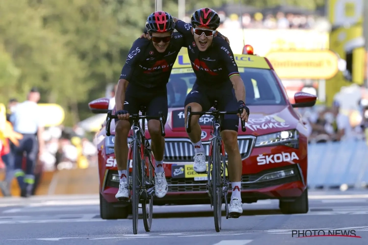 Kwiatkowski krijgt zege cadeau van ploegmaat, van Aert derde in zware bergit