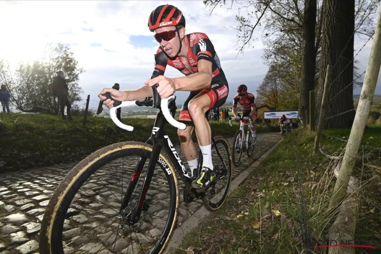 Coup van Telenet-Baloise draait verkeerd uit, Michael Vanthourenhout gaat met overwinning lopen in Merksplas