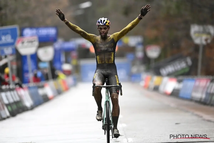 Wout van Aert wint ondanks de foute bandendruk in het begin: "Het zat mee, maar het zat ook goed in het hoofd"