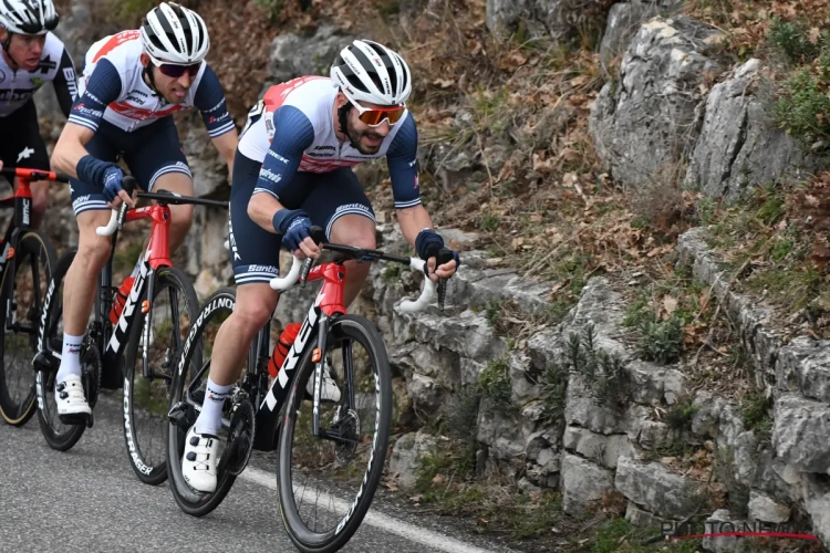 Bauke Mollema houdt met machtige sprint Belg af in openingsrit in Frankrijk