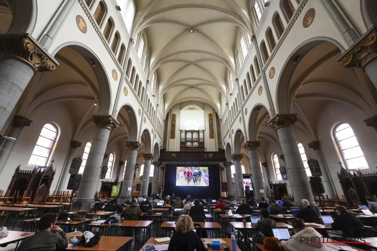 Apart: Sint-Hilariuskerk in Wevelgem omgetoverd tot perszaal