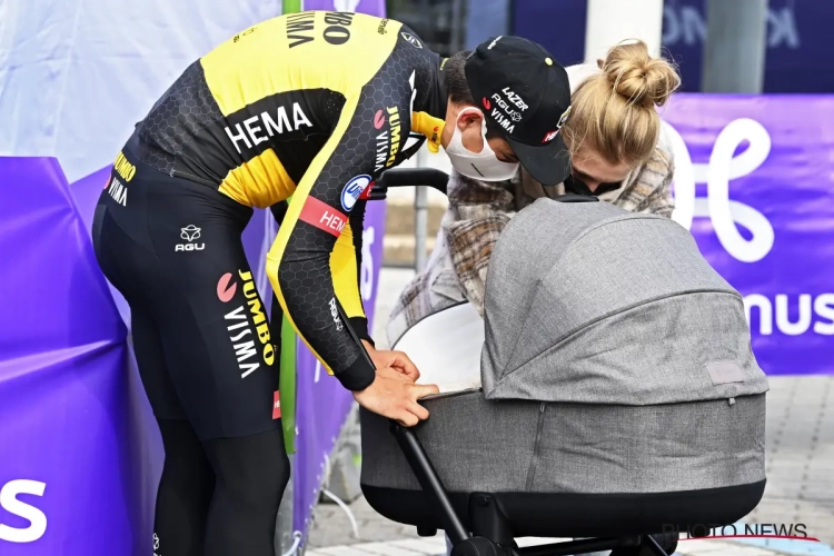 Conditie onderhouden en quality time? Wout van Aert trekt al joggend koets van zijn zoontje voort