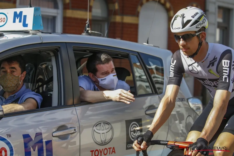 🎥 Dimitri Claeys spreekt Campenaerts en andere ploegmaats vanuit België moed in: "Ongelooflijk wat jullie doen"