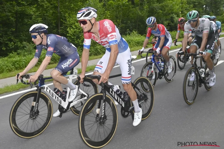 Mathieu van der Poel voert indrukwekkend bisnummer op in Zwitserland en slaat zelfs dubbelslag