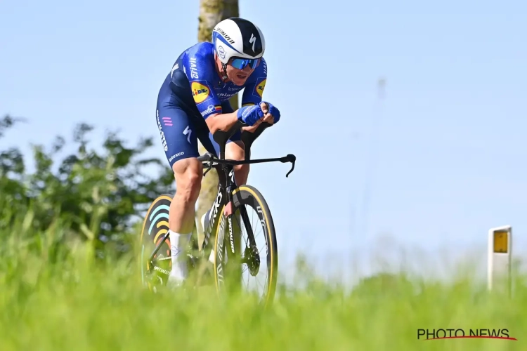 HERBELEEF: IJzersterke Yves Lampaert wint duel van Evenepoel en is voor eigen volk Belgisch kampioen tijdrijden