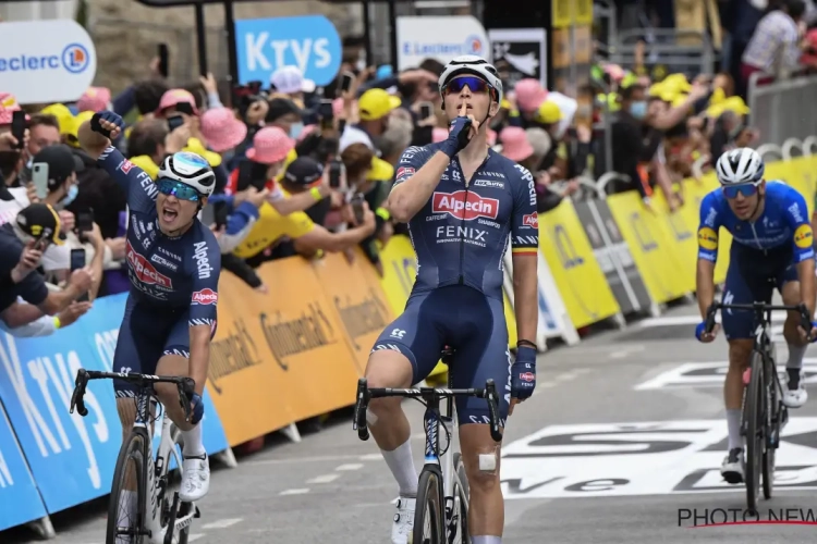 Sprintersduo van Alpecin-Fenix geanalyseerd: "Merlier intrinsiek sneller dan Van Aert, Philipsen met Sagan-manieren"