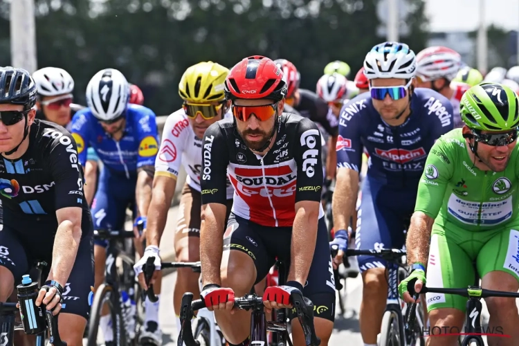 UPDATE: Na vroege aanval van De Gendt bleef Van Avermaet voorop tot in slotkilometers