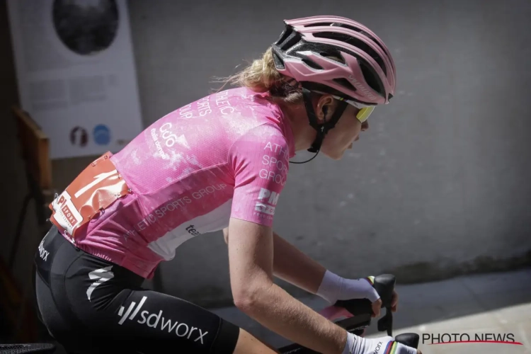 Anna van der Breggen maakt het netjes af en pakt de eindwinst in Giro Donne, laatste ritzege voor DSM-renster