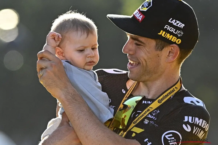 📷 IN BEELD: Georges van Aert juicht samen met papa Wout op het Tour-podium