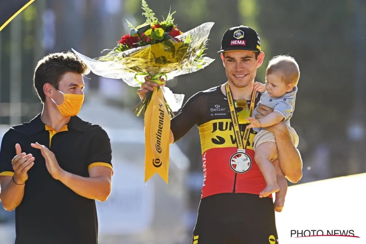 Wout van Aert denkt terug aan zege op Champs-Élysées, met enorme lof voor ploegmaat: "Dat was waanzin"