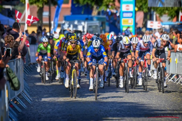 Ploegmaat geeft Remco Evenepoel bedankje na topvijfnotering: "Bedankt voor het werk, kampioen"