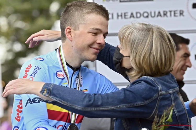 Bronzen Vermeersch kreeg speciale aanmoediging: "Vanthourenhout riep in mijn oortje: "Je rijdt sneller dan Van Aert!""